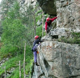 Требуется опытный инструктор альпинизма