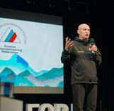 Зачем идут к вершинам и с чего начать свой путь в альпинизме