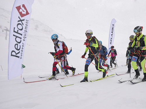 В рамках Международного фестиваля "RedFoxElbrusRace 2025" прошли первые старты по ски-альпинизму